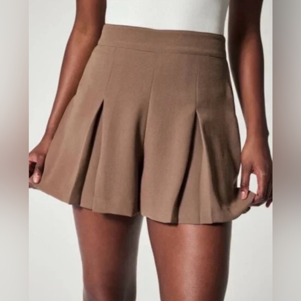 SPANX High Waist Pleated Shorts - Brown